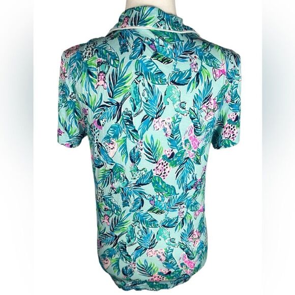 Lilly Pulitzer Blue & Pink Tropical Print Short Sleeved Comfy Pajama Top - Picture 2 of 4